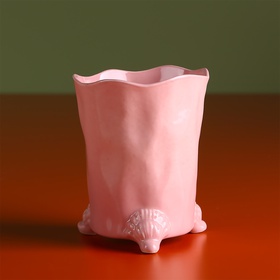 Склянка керамічна на ніжках рожева
