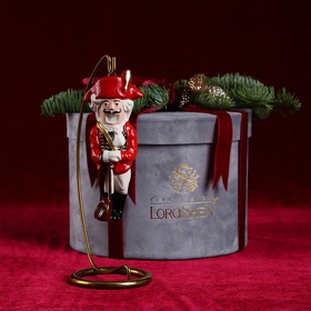 Ceramic figurine "Nutcracker" in color