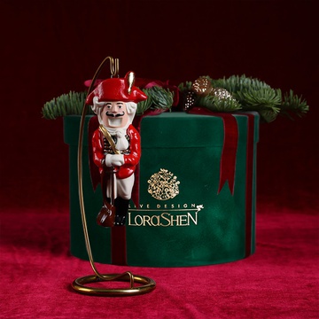 Ceramic figurine "Nutcracker" in color
