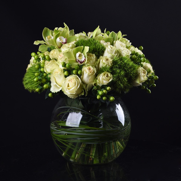 Bouquet in lime tones