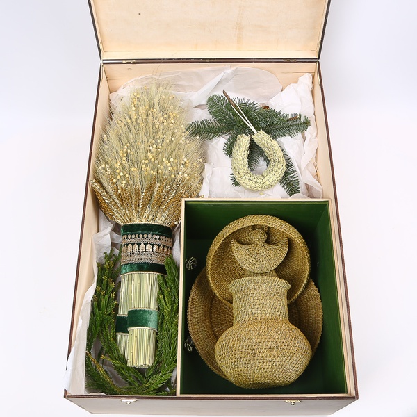 «Праздничная Капсула Традиций: Дидух и Набор „Глиця“»