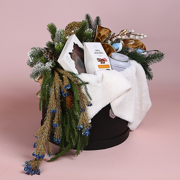 Christmas set with gifts