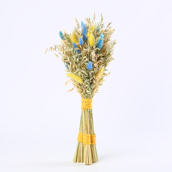 Didukh Easter with yellow-blue lagurus