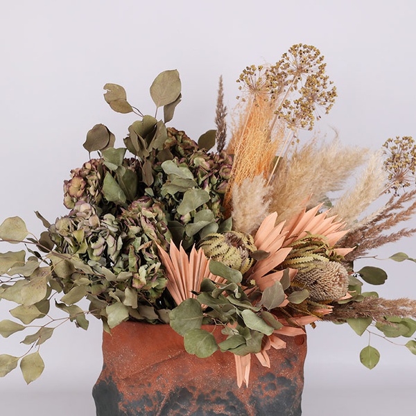 Interior bouquet of dried flowers #8