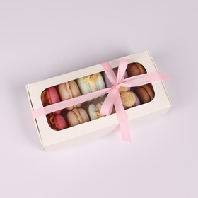 Set of 10 macarons