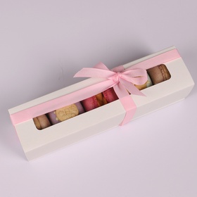 Set of 5 macarons