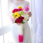 Свадебный букет в ярких цветах