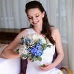 Весільний букет з блакитною гортензією