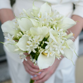 Wedding bouquet with white calla lilies