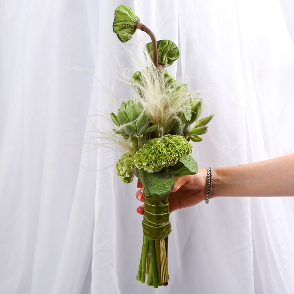 «Green Code» is a wedding bouquet of celosia and artichokes