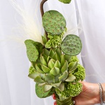 «Green Code» is a wedding bouquet of celosia and artichokes