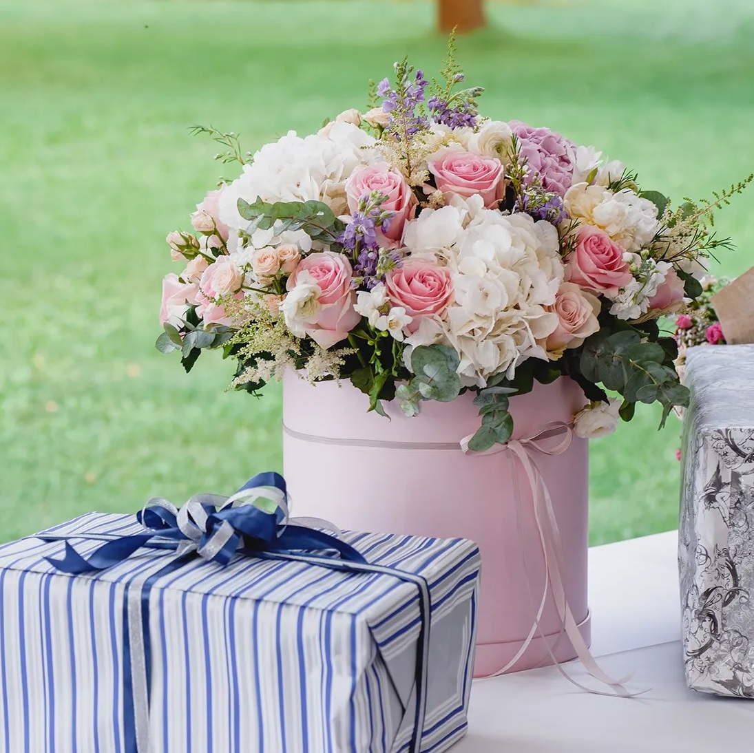 What to give as a wedding gift