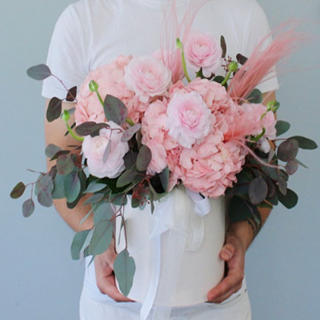 Садовая композиция в шляпной коробке